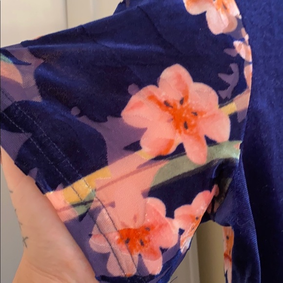 Velvet zara shirt purchased in Japan - Picture 5 of 5